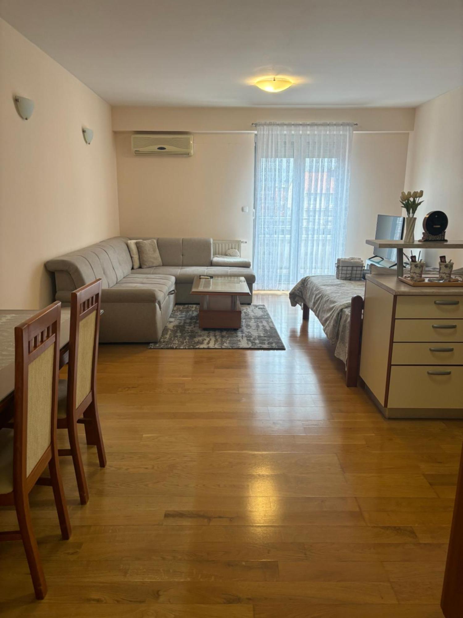 Apartment Vranjkovic *